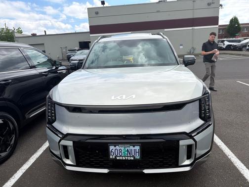 Ivory Silver 2024 Kia EV9 GT-Line