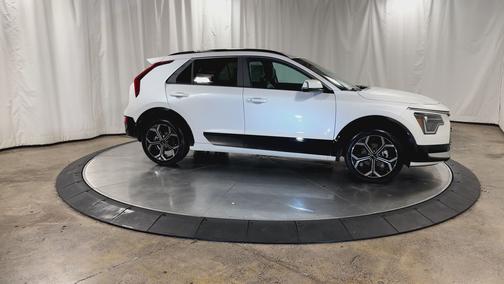 2025 Kia Niro EX Touring
