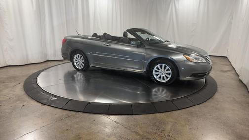 2013 Chrysler 200 Touring