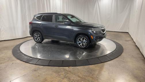 2022 Kia Seltos EX