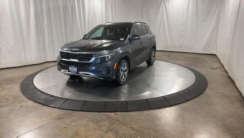 2022 Kia Seltos EX