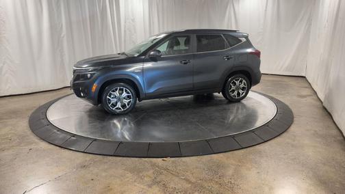 2022 Kia Seltos EX