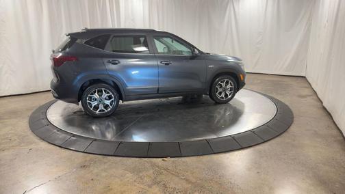 2022 Kia Seltos EX