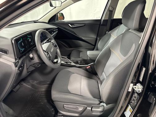 Aurora Black 2023 Kia Niro LX