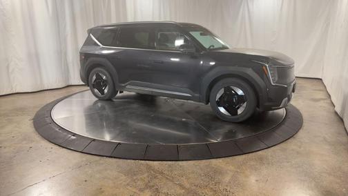 2026 Kia EV9 Wind