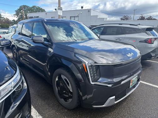 Panthera Metal 2024 Kia EV9 Land