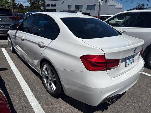 2017 BMW 330e iPerformance