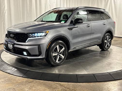 Everlasting Silver 2021 Kia Sorento EX