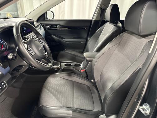 Gravity Gray 2023 Kia Seltos S