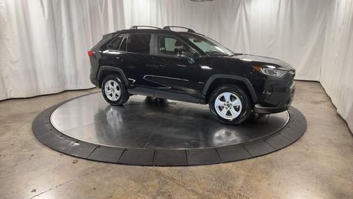 2019 Toyota RAV4 Hybrid XLE