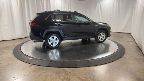 2019 Toyota RAV4 Hybrid XLE
