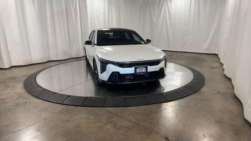 2025 Kia K4 GT-Line Turbo
