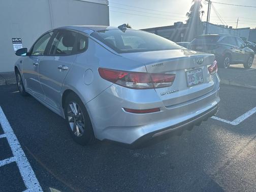 2020 Kia Optima LX