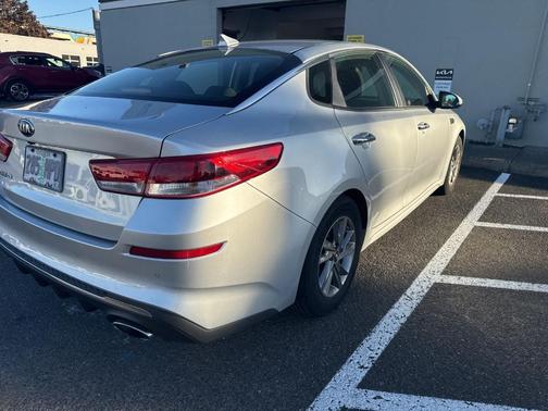 2020 Kia Optima LX