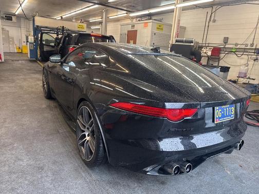 2016 Jaguar F-TYPE R