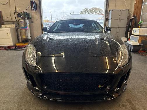 2016 Jaguar F-TYPE R