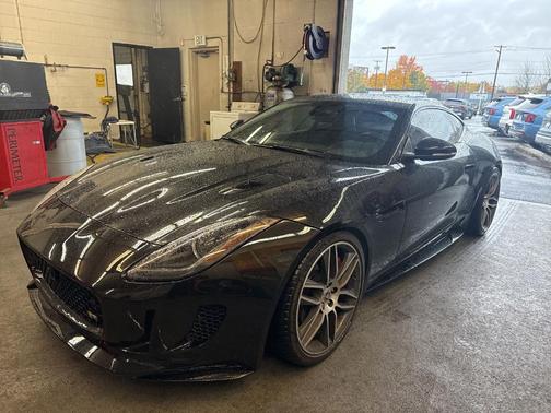 2016 Jaguar F-TYPE R