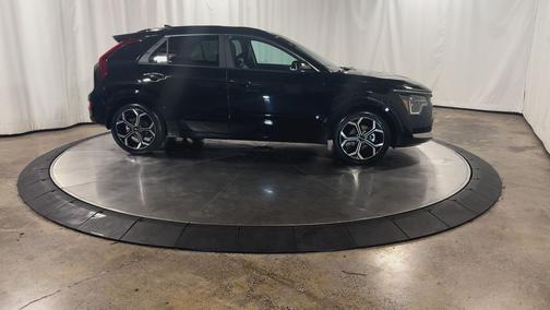 2025 Kia Niro SX Touring