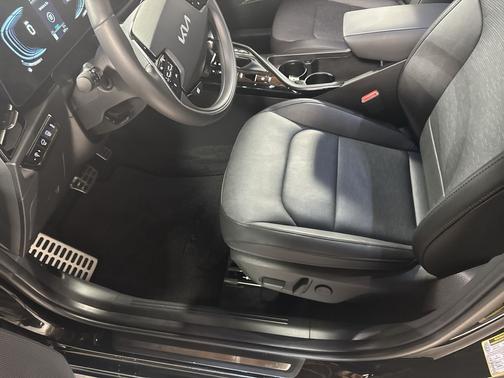 2025 Kia Niro SX Touring