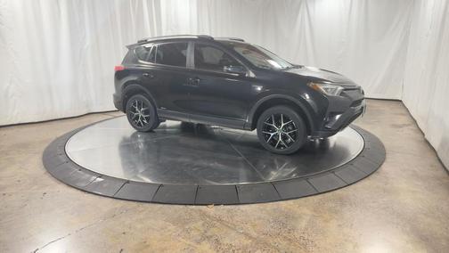 2017 Toyota RAV4 Hybrid SE