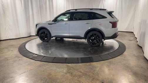 2025 Kia Sorento X-Line EX