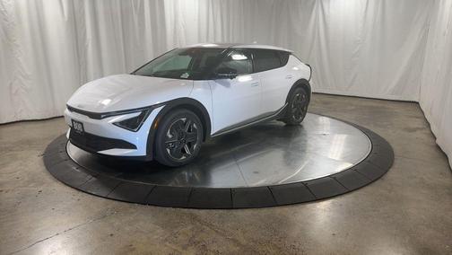 2025 Kia EV6 Light Long Range