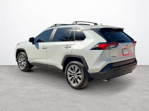 Pearl 2025 Toyota RAV4 XLE Premium