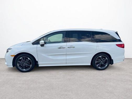 White 2023 Honda Odyssey Elite
