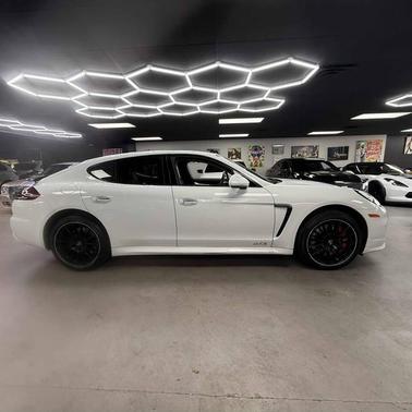 2016 Porsche Panamera GTS