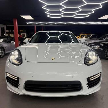 2016 Porsche Panamera GTS