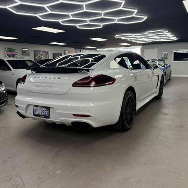 2016 Porsche Panamera GTS