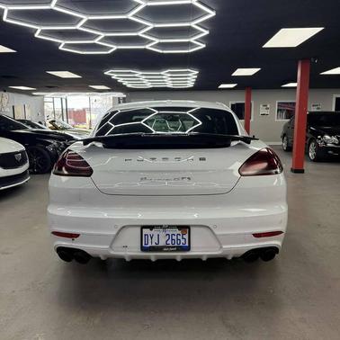 2016 Porsche Panamera GTS