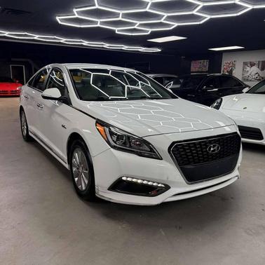 2017 Hyundai SONATA Hybrid SE