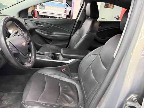 2017 Chevrolet Volt LT