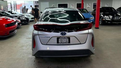 Classic Silver Metallic 2017 Toyota Prius Prime Premium