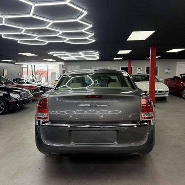 2011 Chrysler 300 Limited