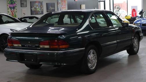 1992 Pontiac Bonneville SE