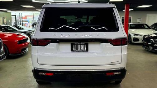 Bright White Clearcoat 2024 Jeep Wagoneer Series II 4x2