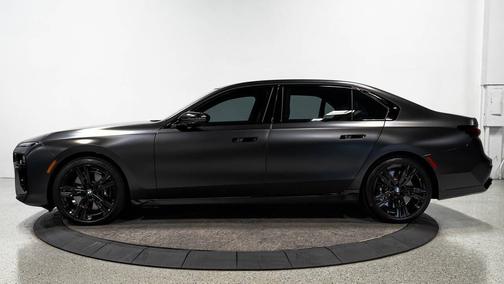 2023 BMW 760 i xDrive