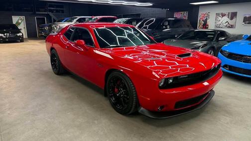 Sinamon Stick 2022 Dodge Challenger R/T Scat Pack