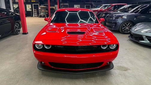 Sinamon Stick 2022 Dodge Challenger R/T Scat Pack
