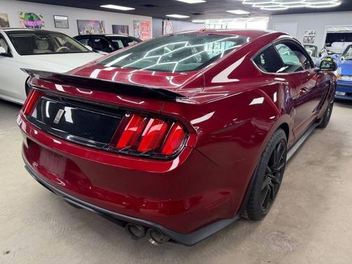 2018 Ford Shelby GT350 Base