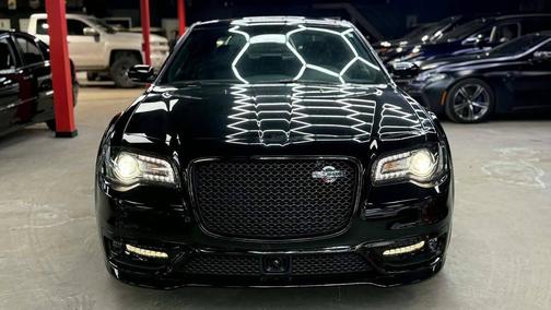 2023 Chrysler 300 C