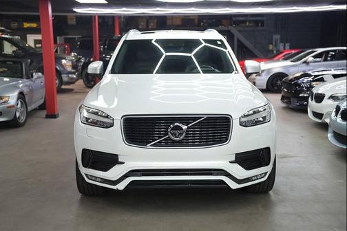 Crystal White Pearl Metallic 2017 Volvo XC90 T6 R-Design
