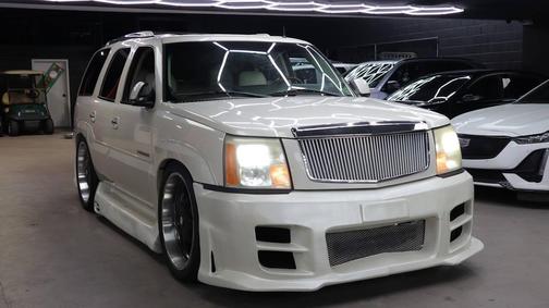2002 Cadillac Escalade Base