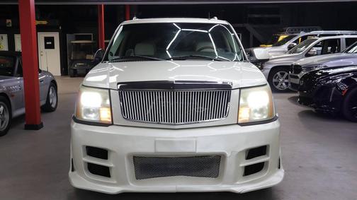 2002 Cadillac Escalade Base