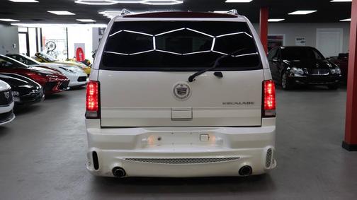 2002 Cadillac Escalade Base