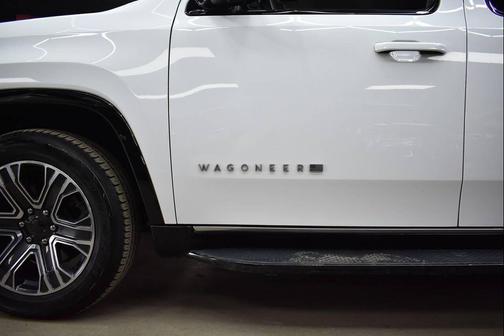2024 Jeep Wagoneer Series II 4x2