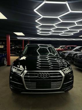 Brilliant Black 2018 Audi Q5 2.0T Prestige