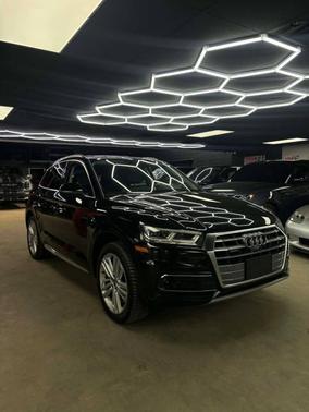Brilliant Black 2018 Audi Q5 2.0T Prestige